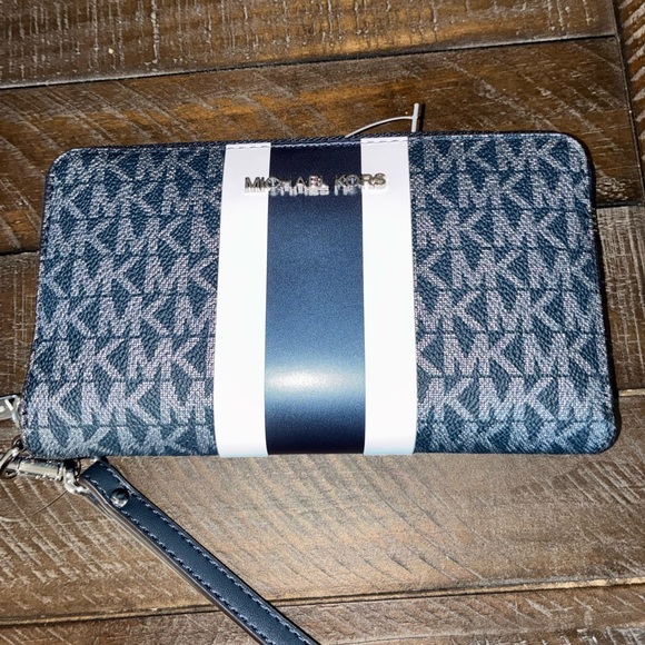 Michael Kors Jet Set Travel Large Stripe Wristlet - Navy/White - Picture 2 of 5